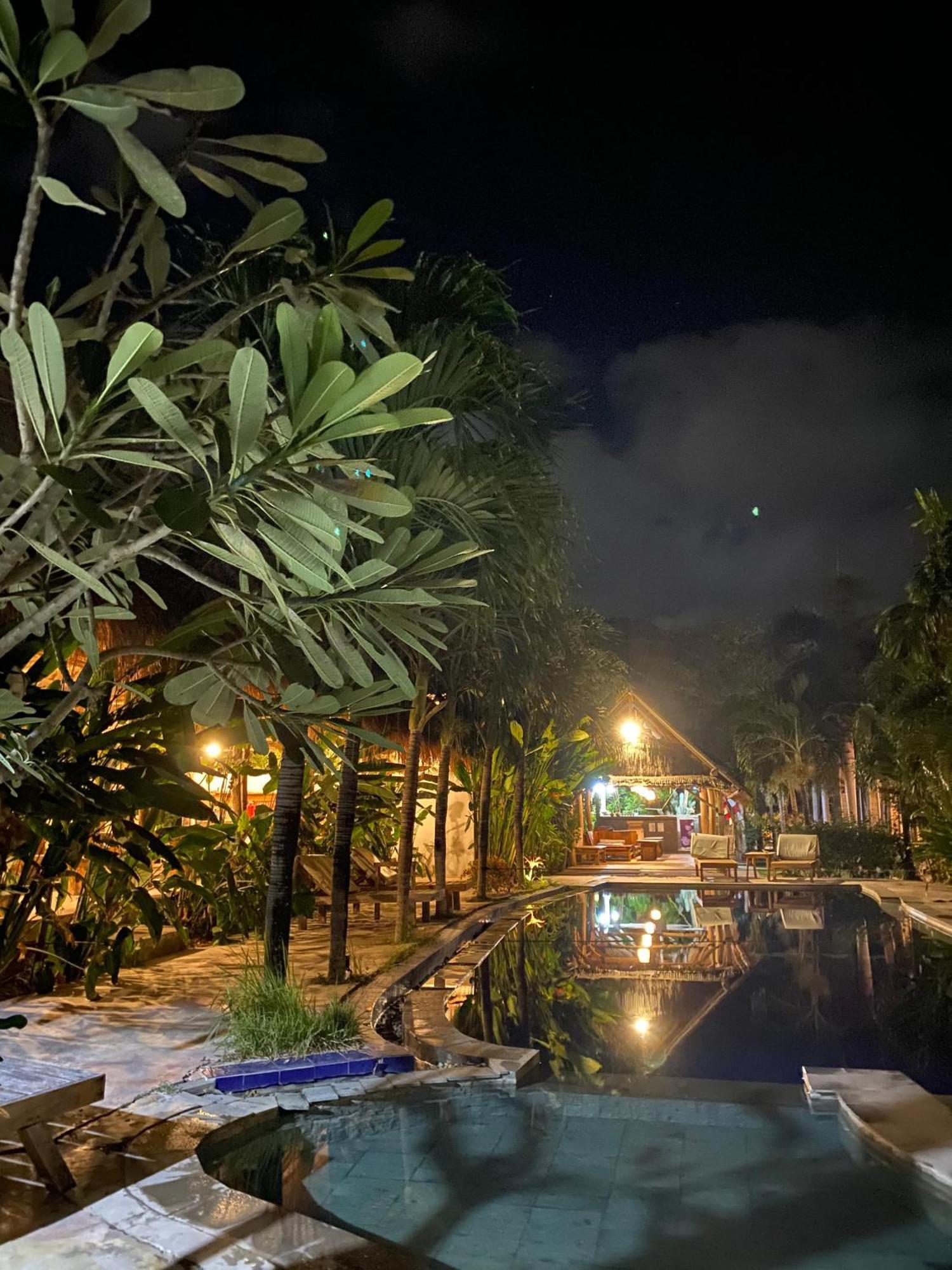 Palm Green Hotel Kuta  エクステリア 写真