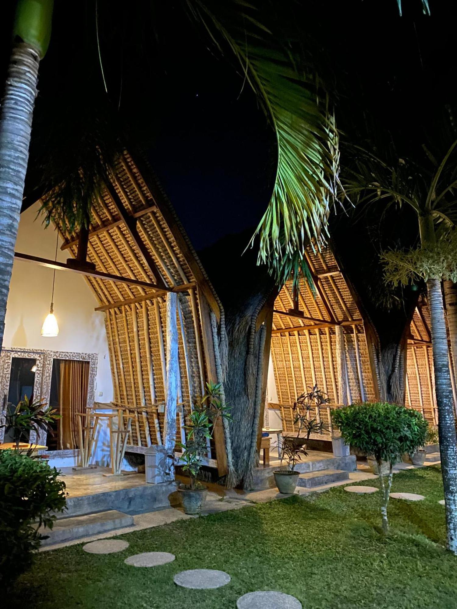 Palm Green Hotel Kuta  エクステリア 写真